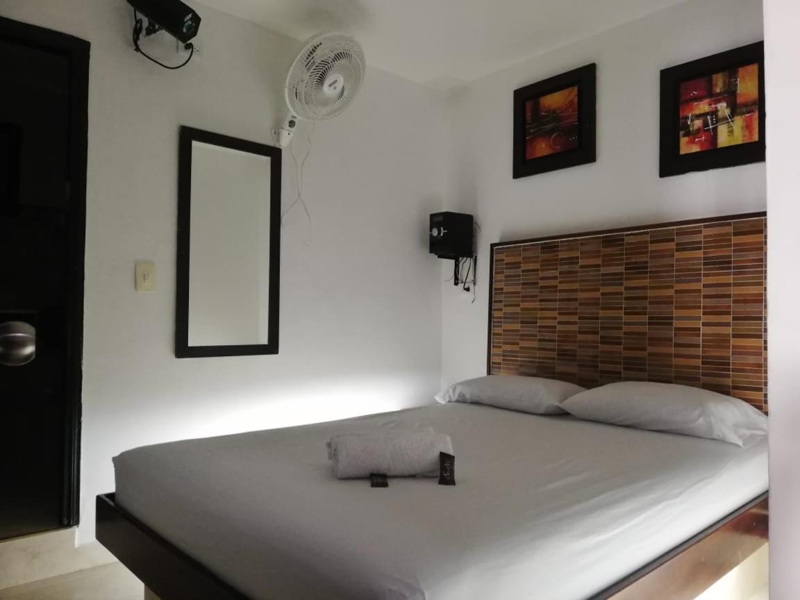 Hotel Marat Medellin Exterior photo